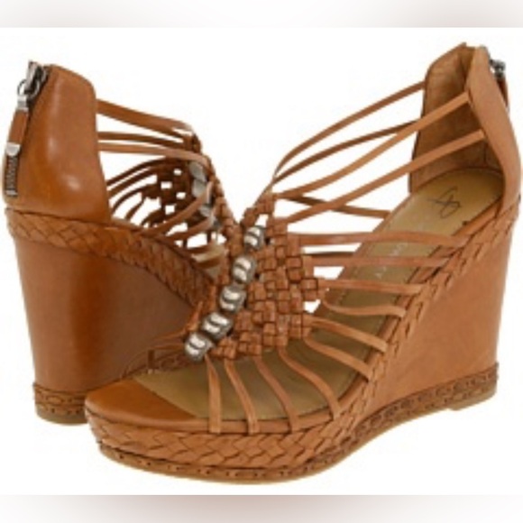 NEW B. Makowsky Akron Cuoio Leather Wedge Sandals - Picture 1 of 9